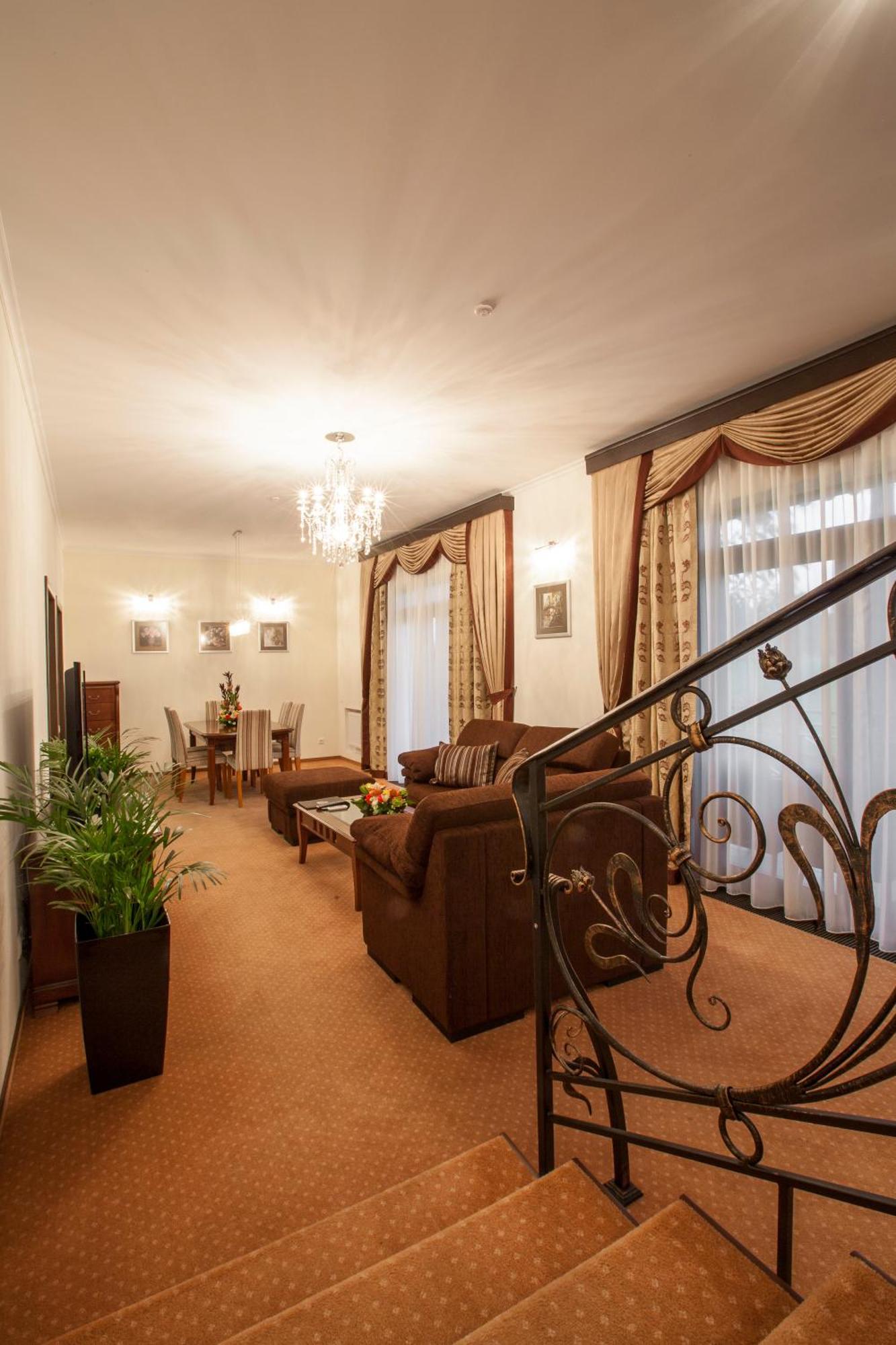 Park-Hotel Kidev Chubynske 외부 사진